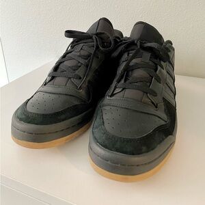 adidas Men's Forum Low Classic Sneaker